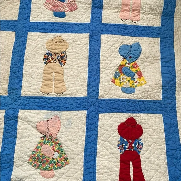 Vintage Quilt with Blue and Multicolor Accents - Picture 6 of 7